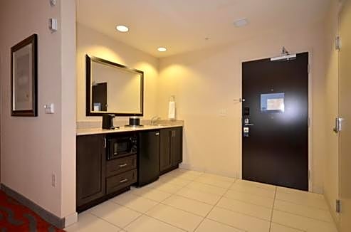 Hampton Inn and Suites Tulsa/Catoosa