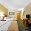 Gateway Hotel & Suites, an Ascend Hotel Collection Member