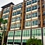 S Tara Grand Hotel