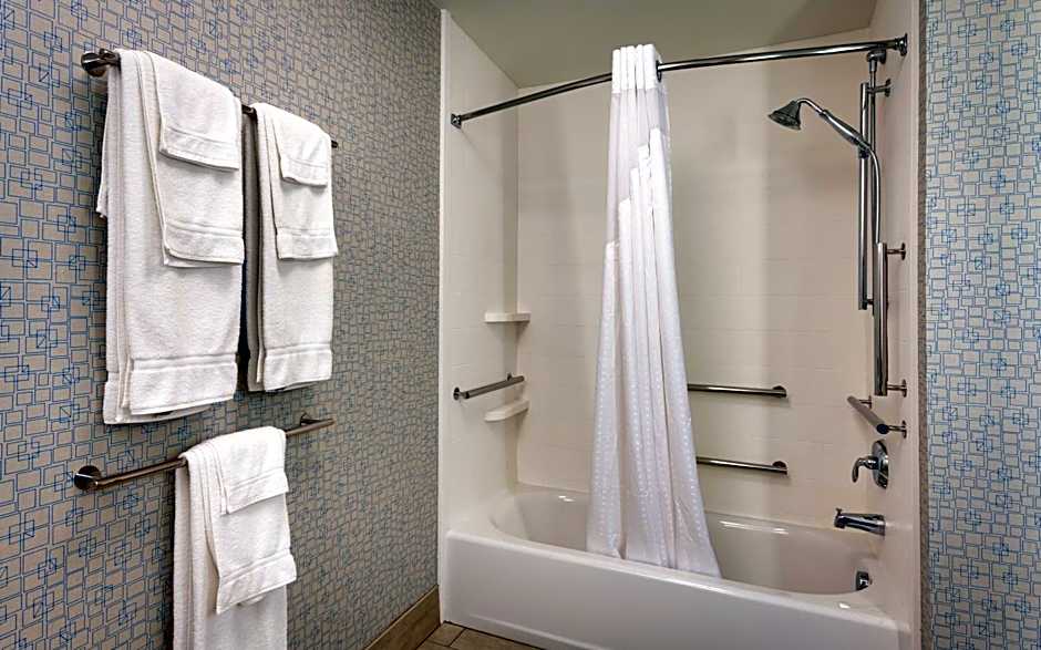 Holiday Inn Express & Suites El Paso I-10 East By IHG