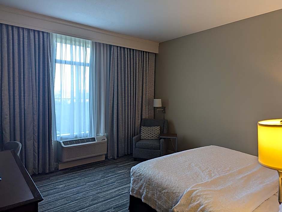 Hampton Inn By Hilton & Suites Cazenovia, NY