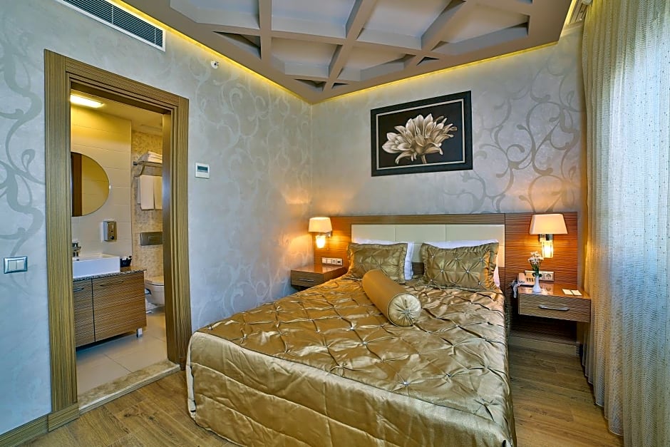 The Time Hotel Old City