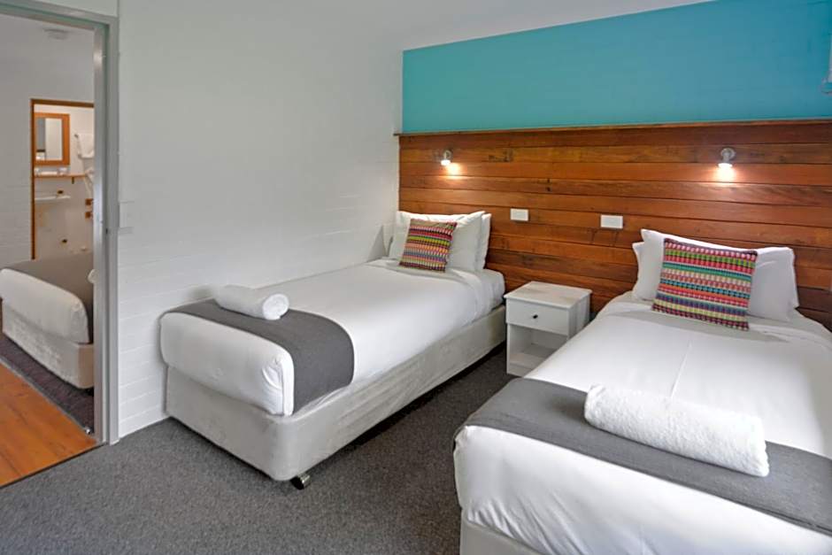 Pleasant Way River Lodge