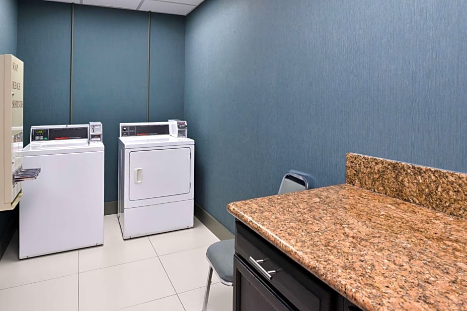Country Inn & Suites by Radisson, Nashville Airport, TN