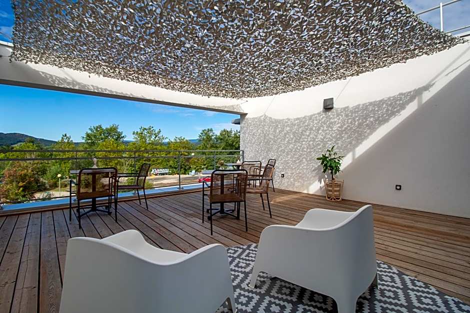 SHANA Hotel & Residence