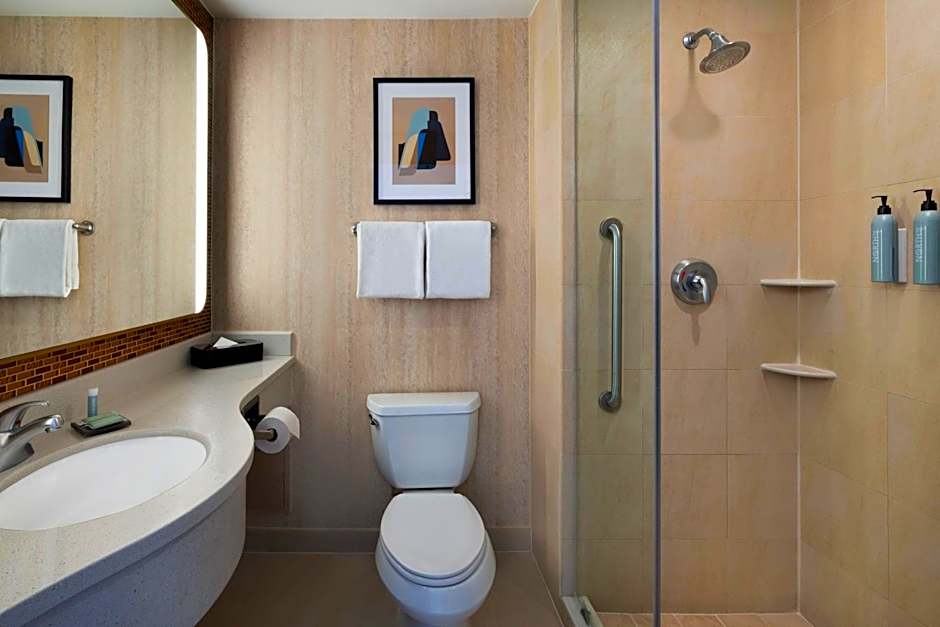 Courtyard by Marriott New York Manhattan/Soho