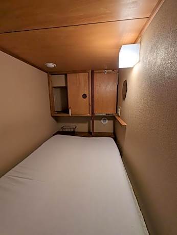 Bunk Bed in Mixed Dormitory Room