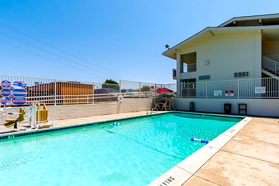 Motel 6-Redding, CA - Central