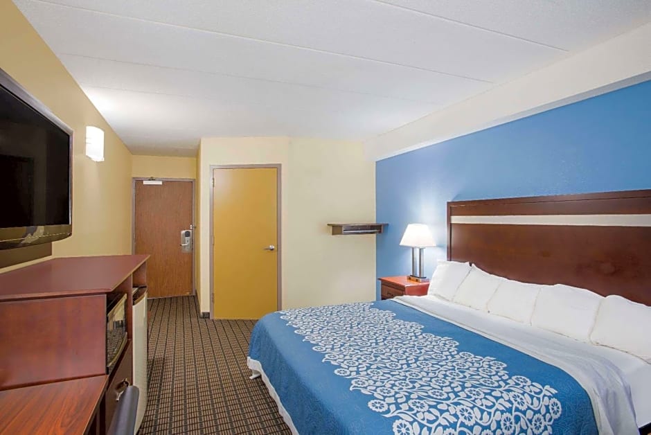 Days Inn by Wyndham New Haven