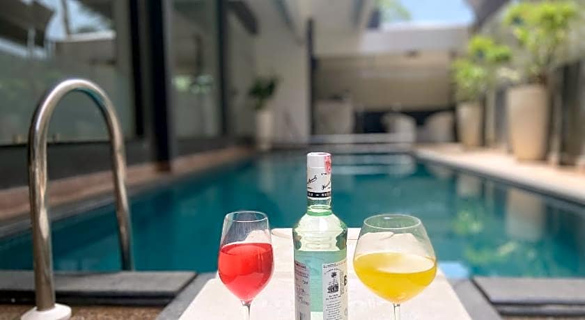 Amigos Candolim Beach