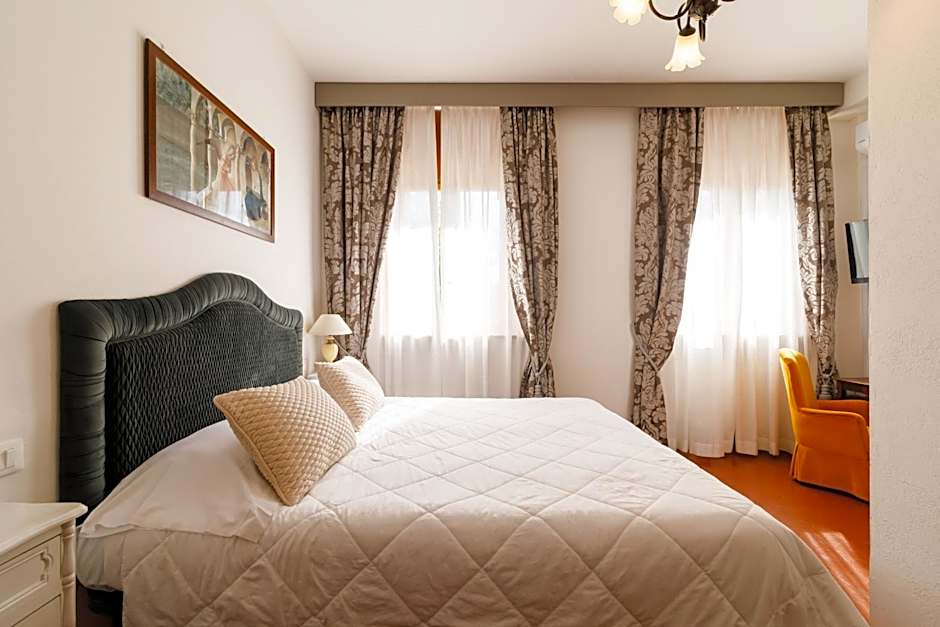 Agriturismo Villa Godenano - Pool&Restaurant