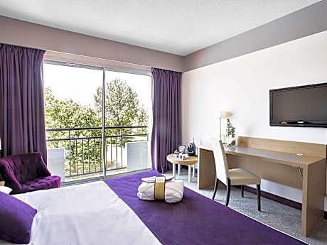 Privilege Room with Double Bed and Views of The Golf Course