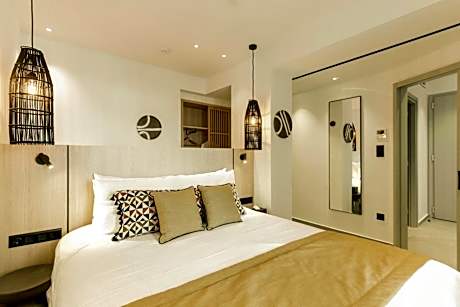 Opal Suite Outdoor Hot Tub