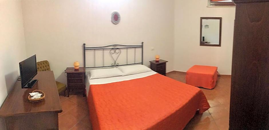 Photo 1 of 11 of Double Room