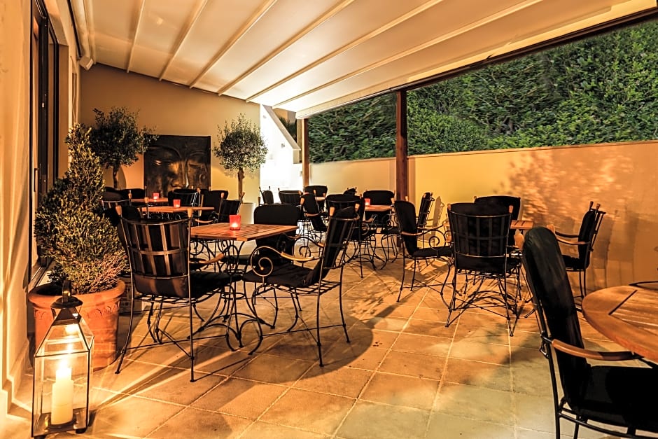 Adiya Signature Hotel ex Pietra