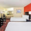 Travelodge by Wyndham Richmond IN
