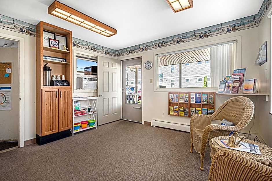 Ludington Pier House