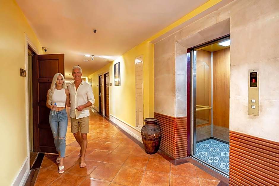 Studio Suite by Royal Ivory Nana