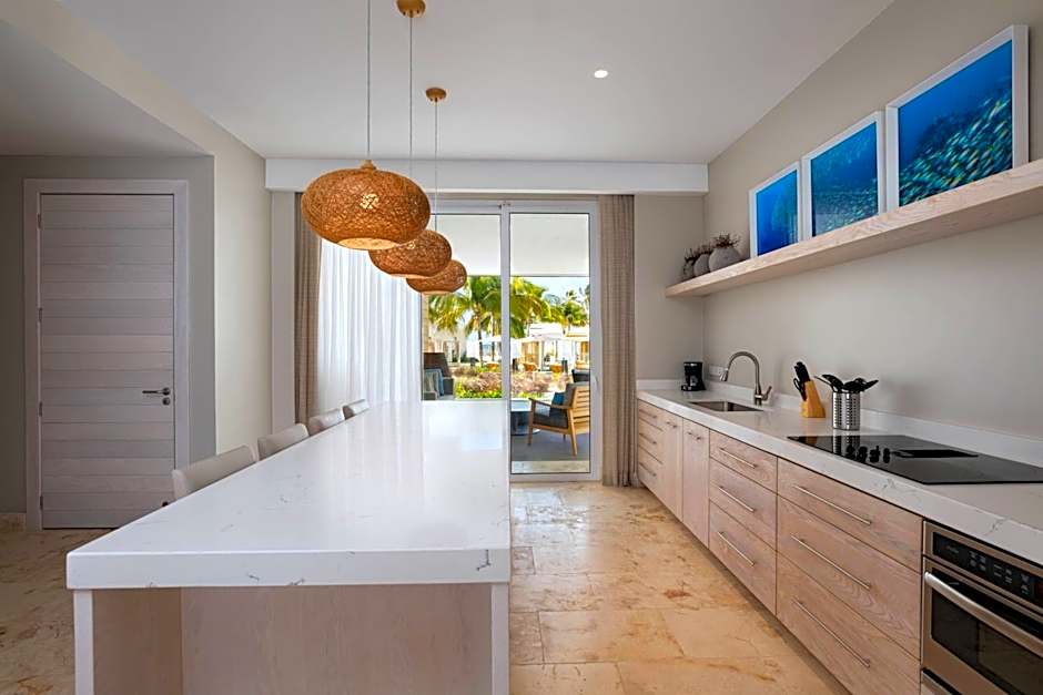 Alaia Belize, Autograph Collection