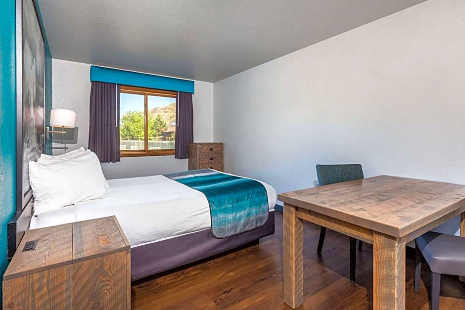 Super 8 by Wyndham Gardiner/Yellowstone Park Area