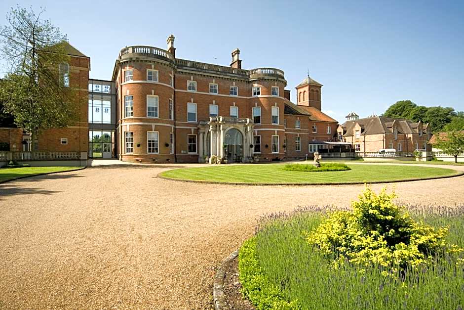 Oakley Hall Hotel
