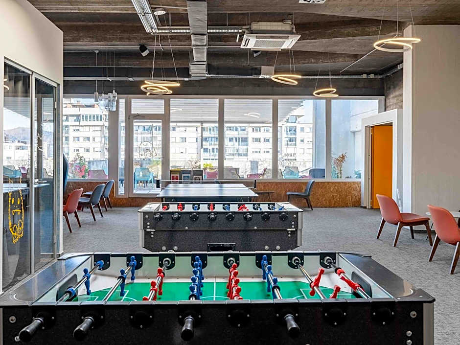 ibis Styles Ljubljana The Fuzzy Log