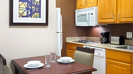 1 Kg Mobility/Hearing Accessible W/Tub