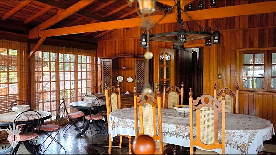 European House with Fireplace & Pool in Indaiatuba