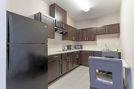 King Rom with Kitchenette