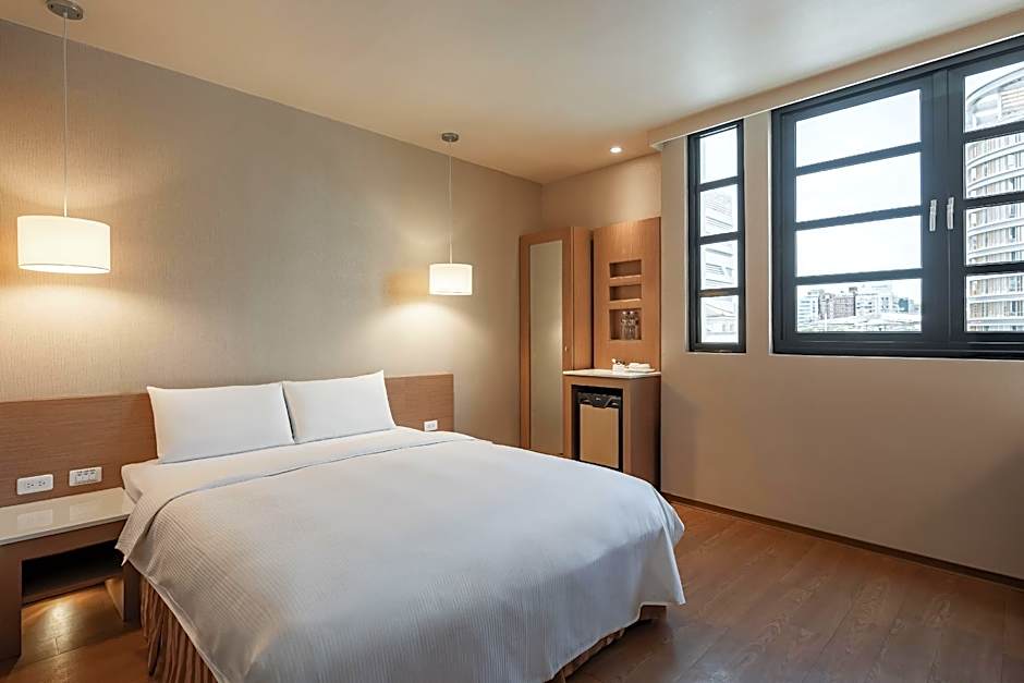 Kindness Hotel - Kaohsiung Main Station