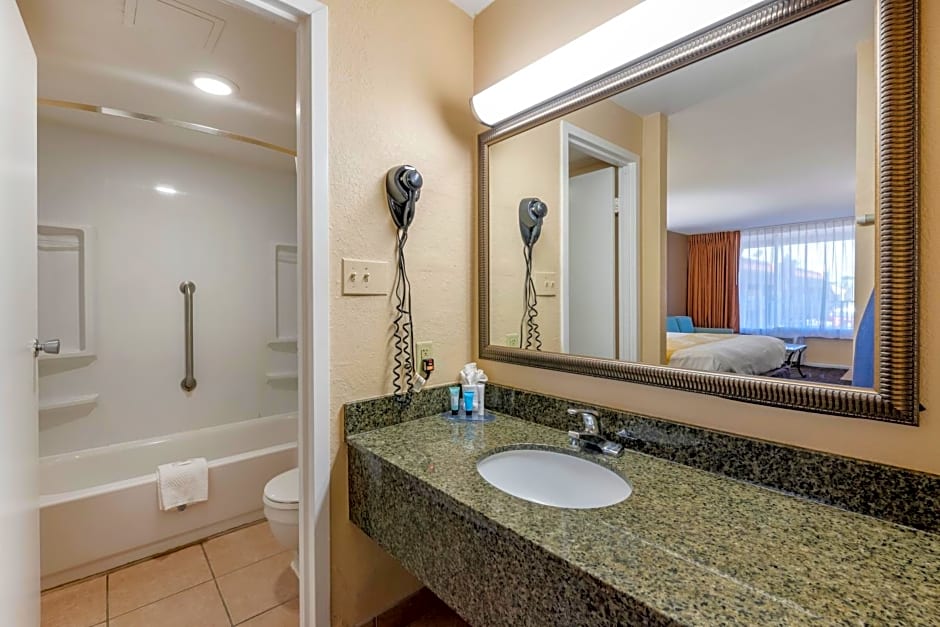 Quality Inn Kennedy Space Center