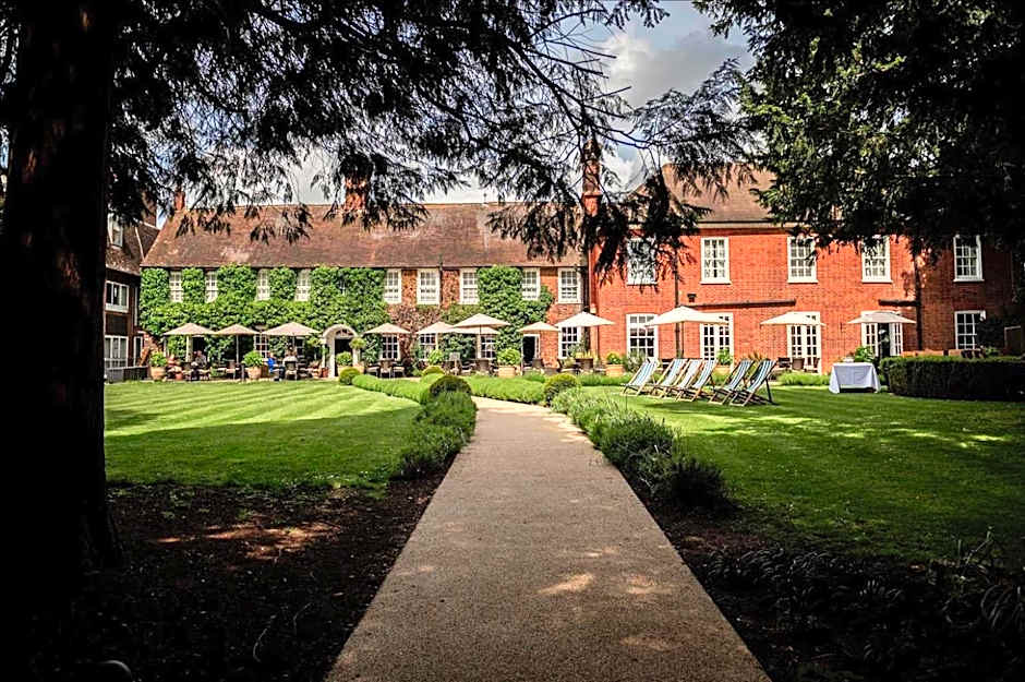Bush Hotel Farnham