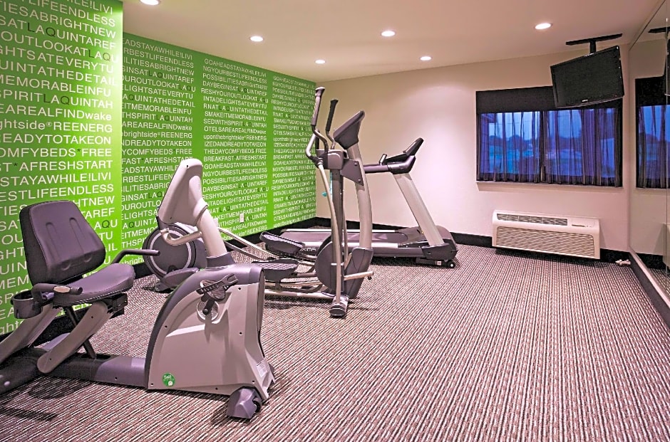 La Quinta Inn & Suites by Wyndham Oshkosh