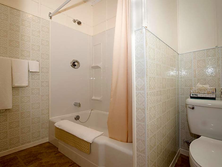 Au Pic de l'Aurore Motel-Chalets