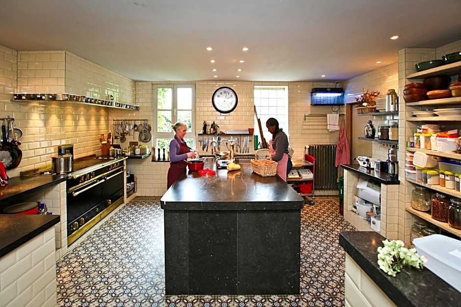 Poëziehotel Surplace - 15 min van Pairi Daiza & industriezone Ghislenghien