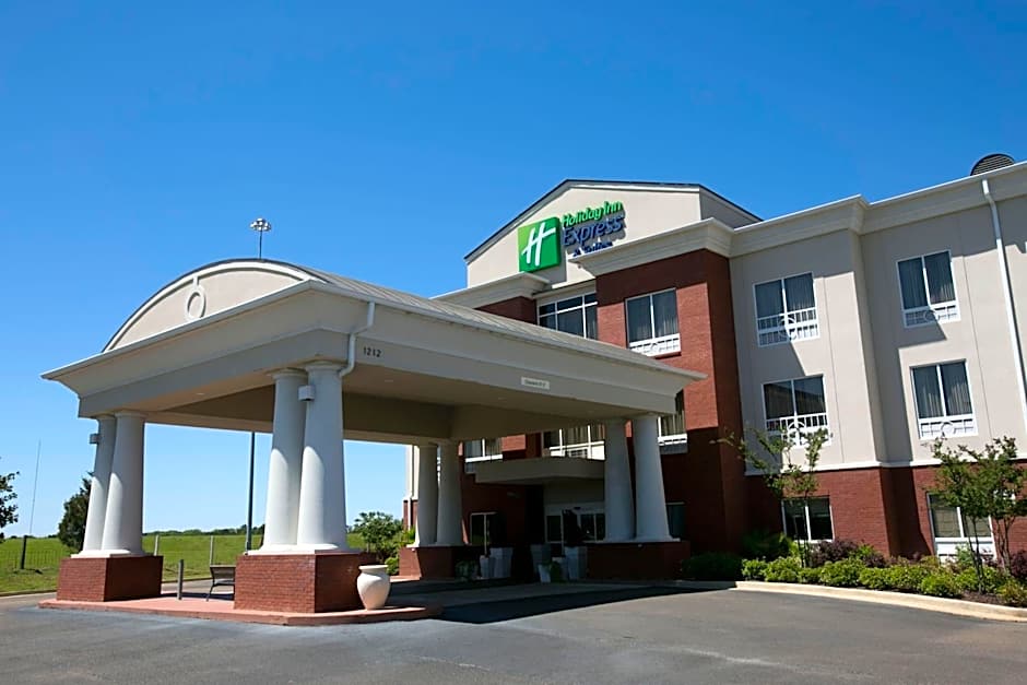 Holiday Inn Express Hotel And Suites Brookhaven By IHG