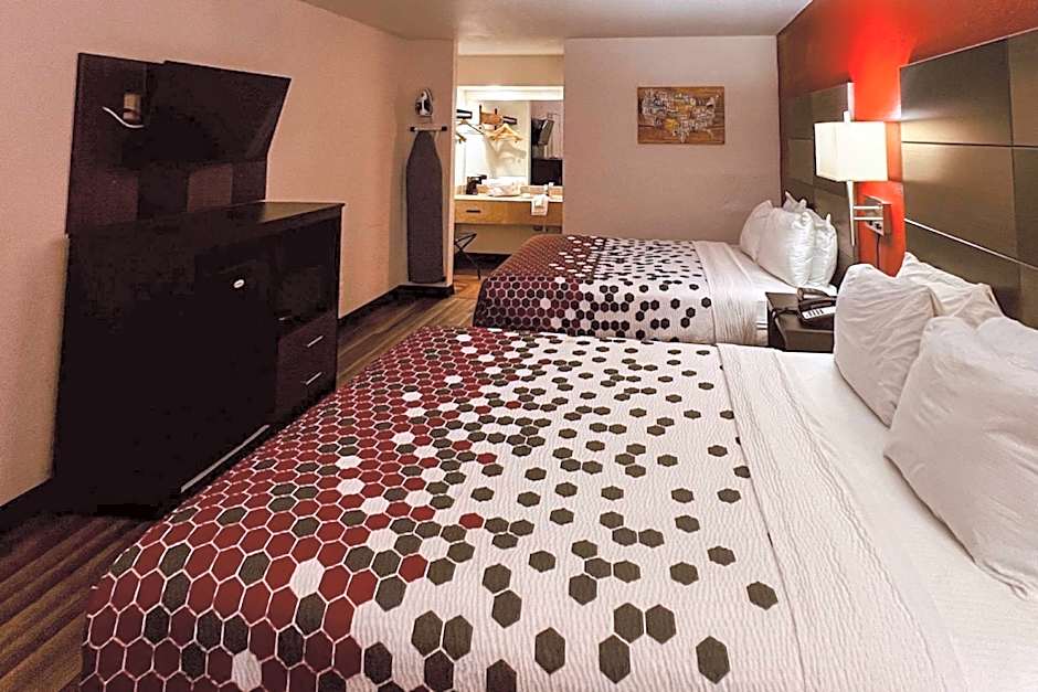 Econo Lodge Inn & Suites Downtown San Antonio