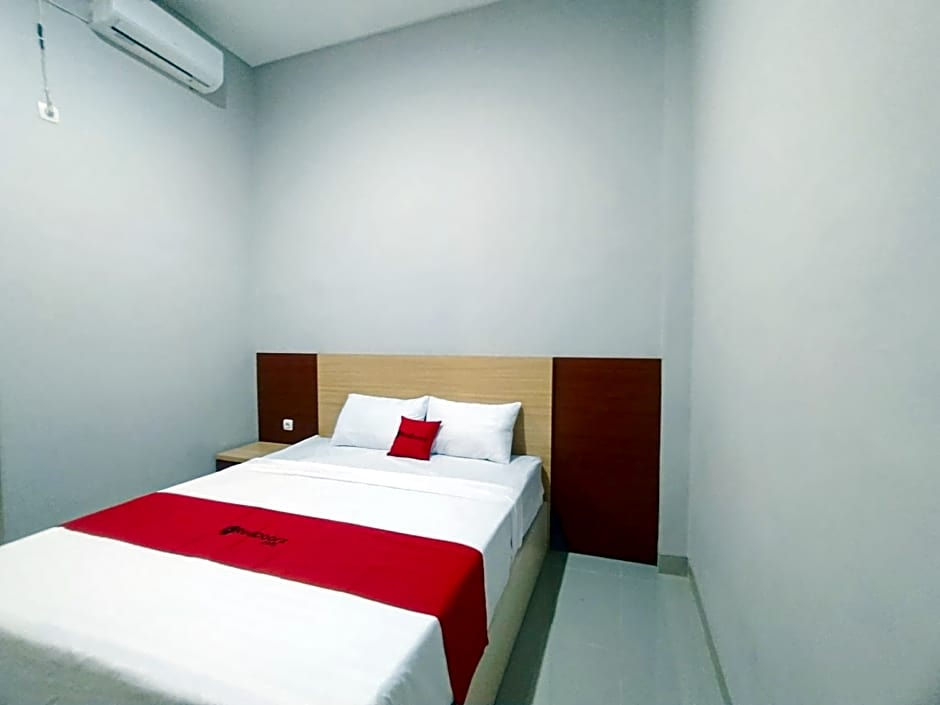 RedDoorz Syariah near Alun Alun Tegal 2