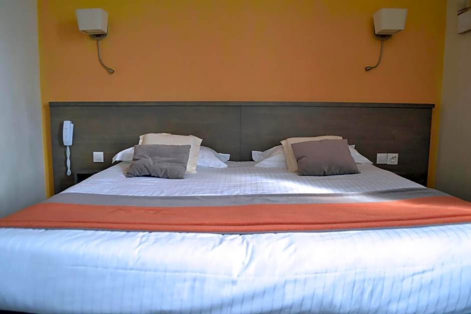 Brit Hotel Le Surcouf