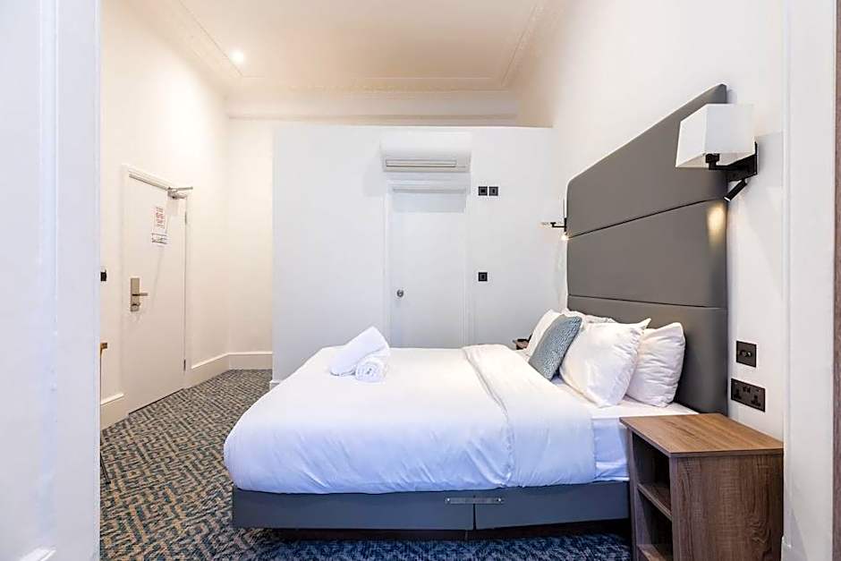 The Chapter Hotels - J Hyde Park