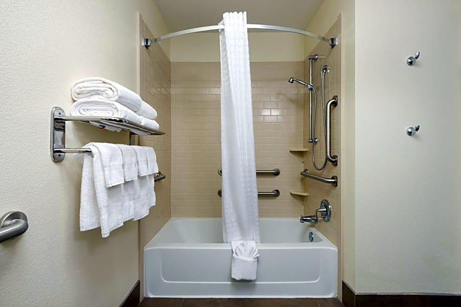 Candlewood Suites Columbia Hwy 63 & I-70, an IHG Hotel