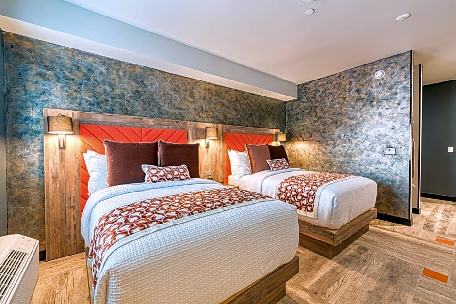 Hotel Lexen Newhall & Santa Clarita - Near Six Flags Magic Mountain