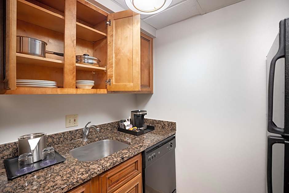 DoubleTree by Hilton Houston Medical Center Hotel & Suites