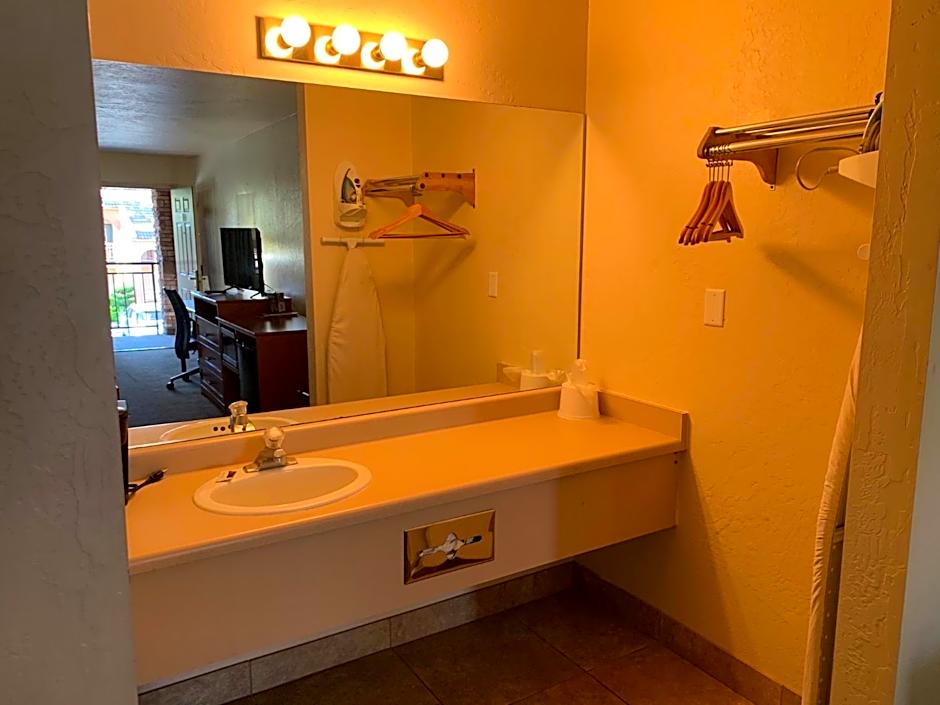 Claridge Inn - St. George