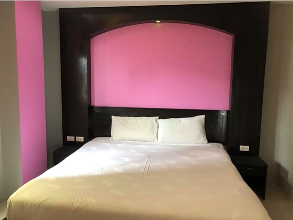 Lavender Hotel Patong, Phuket
