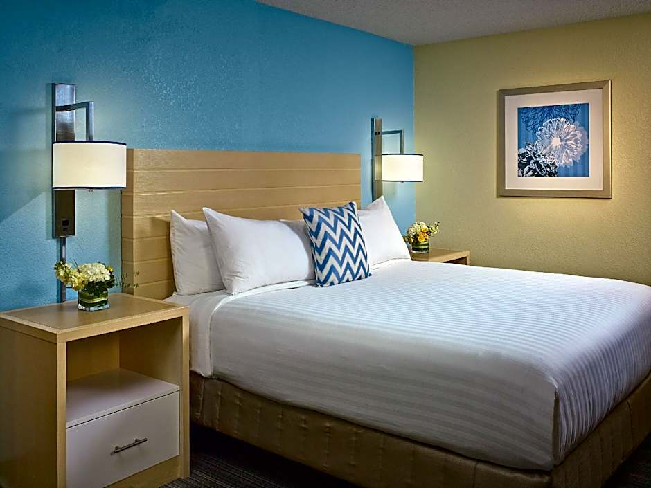 Sonesta Simply Suites Memphis East Poplar Pike