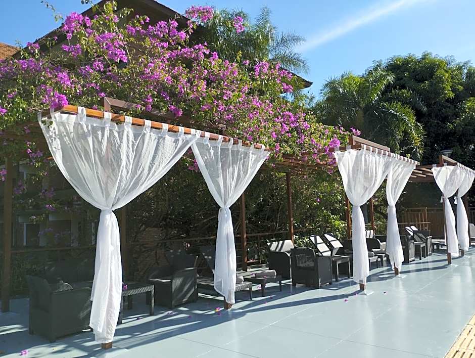 Hotel Raices Esturion