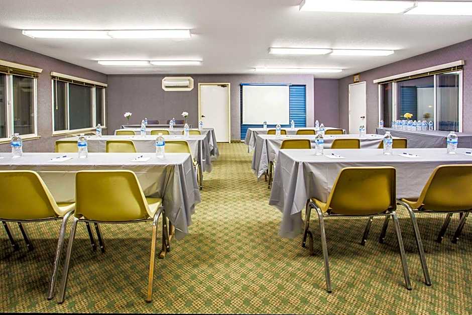 Travelodge by Wyndham Turlock