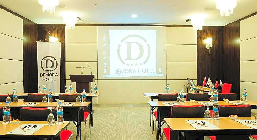 Demora Hotel