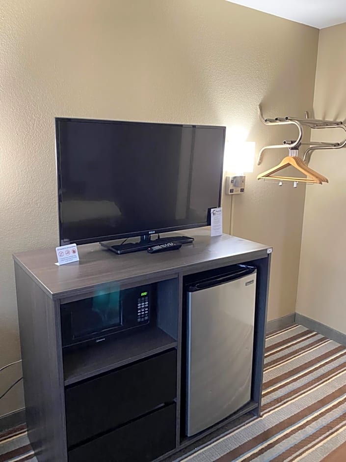 Super 8 by Wyndham Independence KS